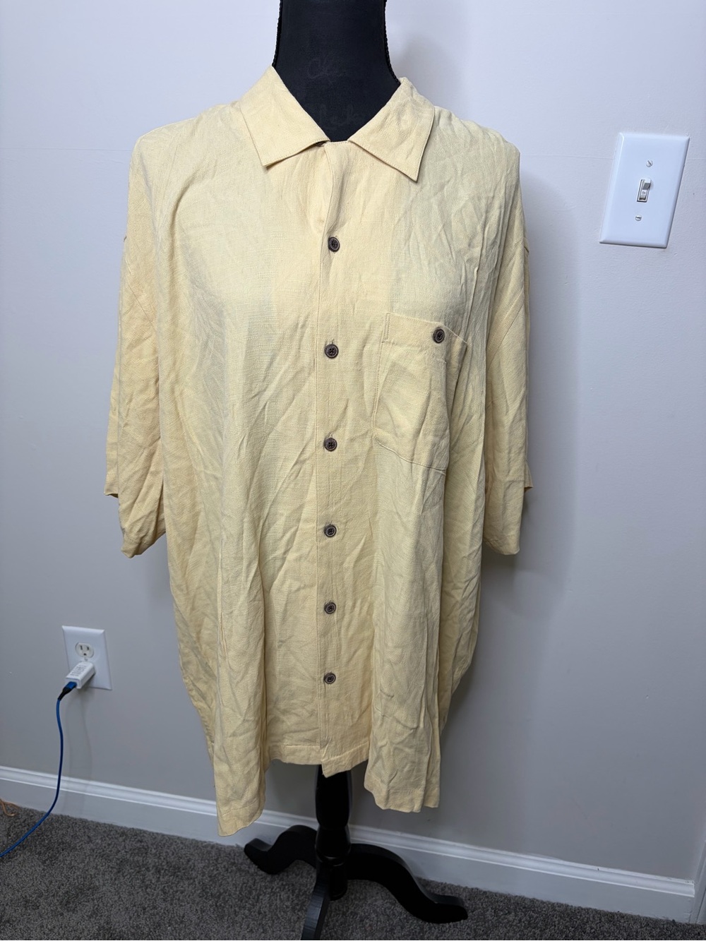 Van Heusen Pale Yellow Button-Up Shirt texture pattern beach summer